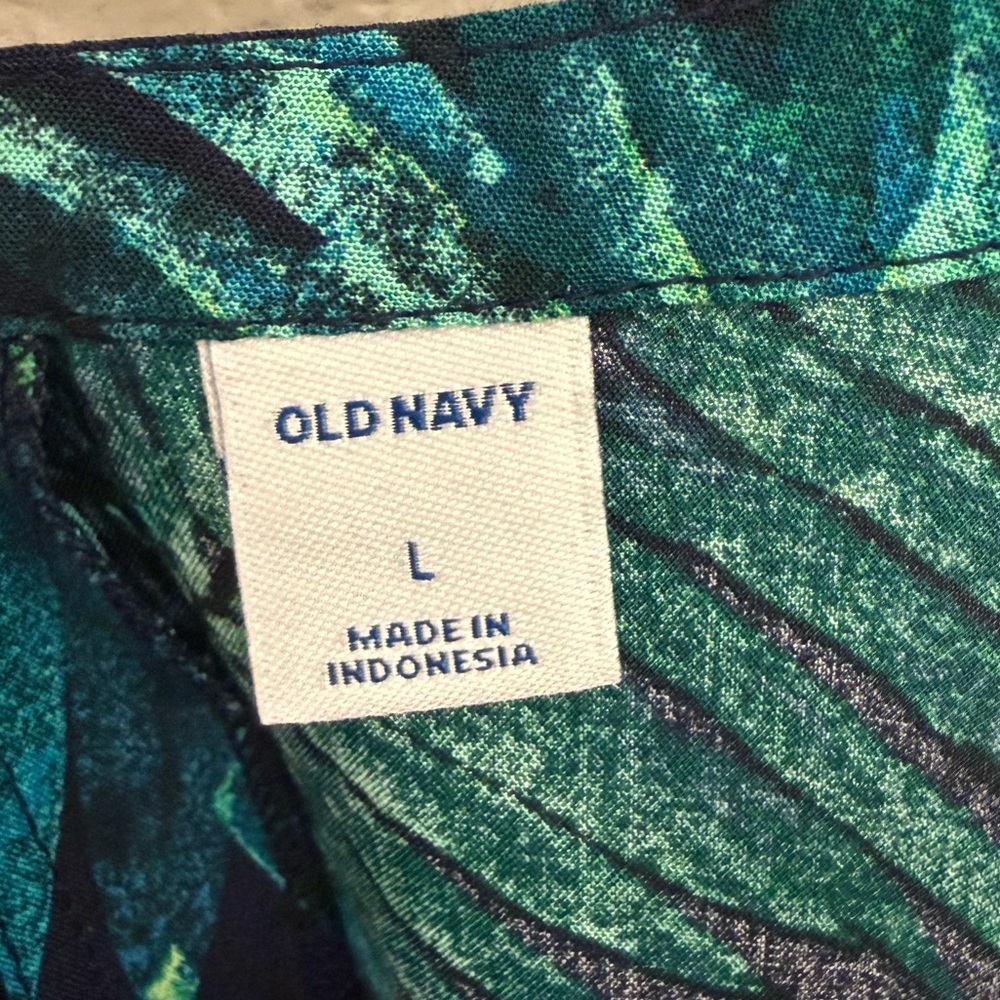 Old Navy Blue and Green Tropical Print Top - Picture 7 of 8
